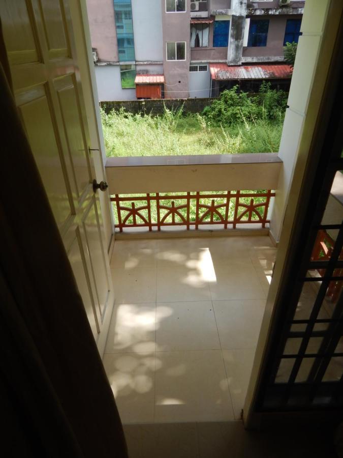 Royal Homes Kochi Esterno foto